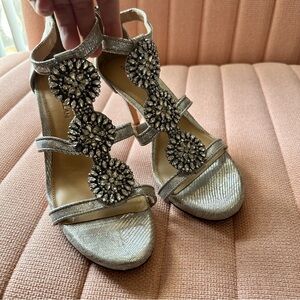 Antonio Melani Crystal Jewel Medallion Silver Strappy Heels | Size 8.5